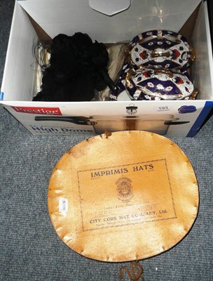 Lot 193 - A pair of Witch's Japan pattern sauce tureens, covers and stands and two plates, an Opera hat...