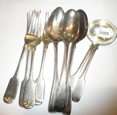 Lot 198 - A pair of Victorian silver sauce ladles, four table forks and three various tablespoons, 19oz