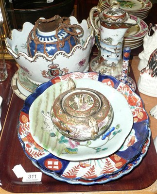 Lot 311 - Tray of various Japanese ceramics