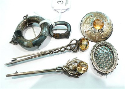 Lot 365 - Scottish hardstone jewellery, silver jewellery etc