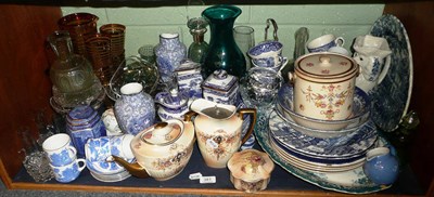 Lot 381 - A shelf of ceramics and glass including Crown Devon, blue and white etc