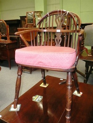 Lot 557 - Yew and elm low back Windsor chair (a.f.)