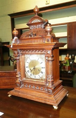 Lot 579 - A German striking mantel clock