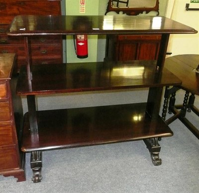 Lot 657 - Dumb waiter