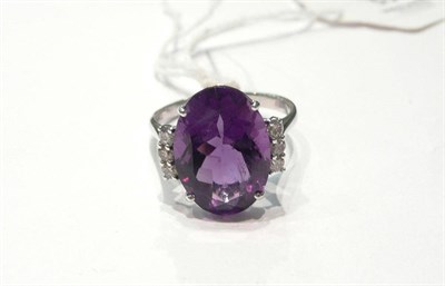 Lot 93 - A 14ct white gold amethyst and diamond ring