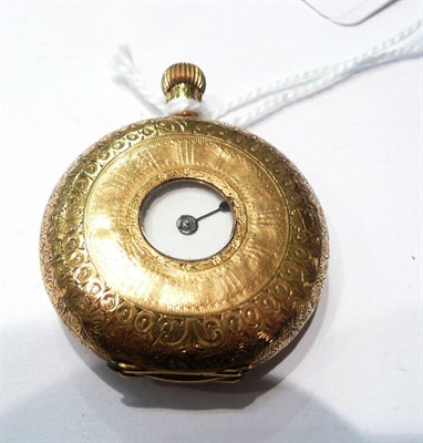 Lot 108 - An 18ct gold half hunter cased fob watch