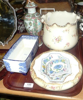 Lot 199 - Crown Devon bowl, jardiniere, Cantonese vase and cover, three Masons dishes and a blue and...