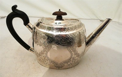 Lot 257 - A silver teapot