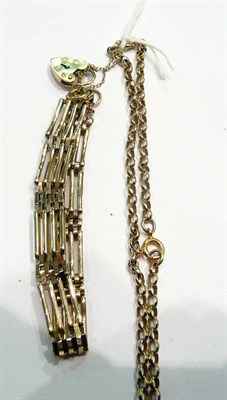 Lot 289 - A gold bracelet and a gold chain, 17gms (2)