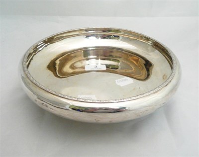 Lot 3 - A silver fruit bowl, 21oz approximate weight