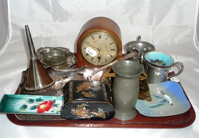 Lot 11 - A Hukin & Heath electroplated crumb scoop and tray, model No.4414, a mantel clock, pewter...