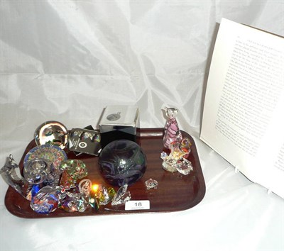 Lot 18 - Assorted Swarovski glass and modern paperweights and one volume of paperweights by Bergstrom