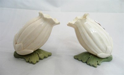 Lot 63 - A pair of Worcester spill vases