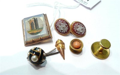Lot 121 - A micro-mosaic brooch, a cameo cufflink, studs etc