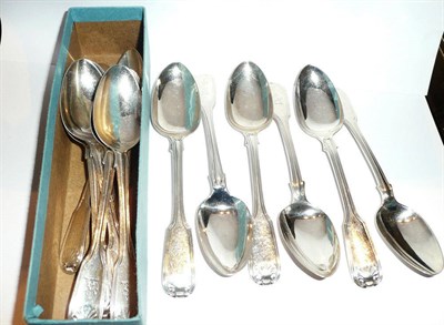 Lot 139 - A composite set of twelve of silver teaspoons, 10oz