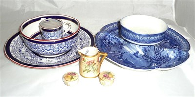 Lot 193 - Maling hors d'oeuvre dish, Worcester blue and white and three small pieces of Worcester etc