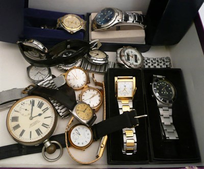 Lot 216 - A quantity of wristwatches including a silver example