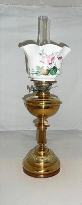 Lot 21 - Oil lamp and shade