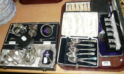 Lot 165 - Cased silver plated flatware, including condiments, tea spoons etc