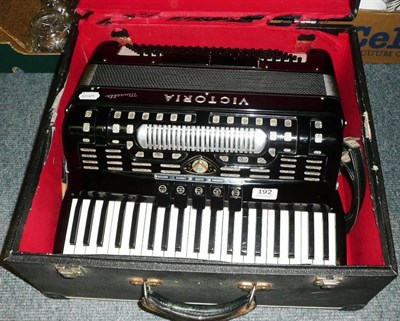 Lot 192 - A Victoria musette piano accordion