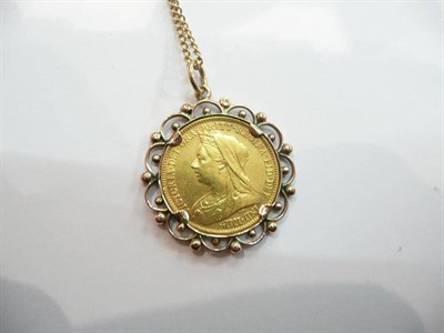 Lot 206 - Gold half sovereign suspended on a chain