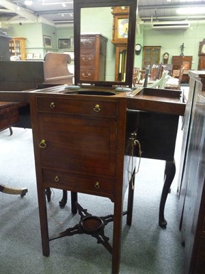 Lot 475 - George III mahogany enclosed washstand