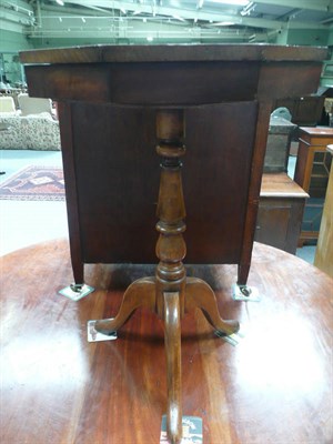 Lot 533 - 19th century mahogany tripod table with octagonal top