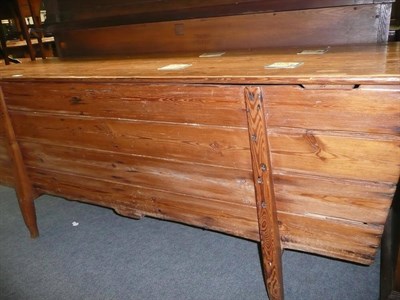 Lot 545 - Large pine dough trough