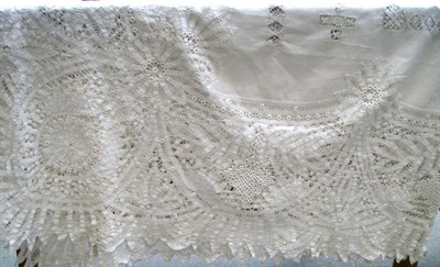 Lot 1025 - A Late Victorian/Edwardian Cut And Drawn-Thread Work White Linen Table Cloth