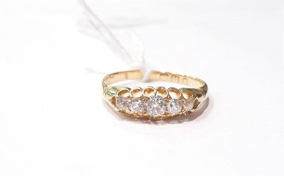 Lot 39 - A Victorian 18 carat gold diamond five stone ring
