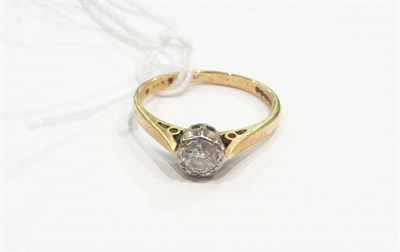 Lot 434 - An 18 carat gold diamond solitaire ring