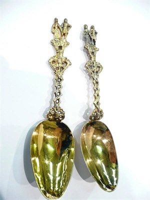 Lot 460 - Pair of Dutch silver gilt spoons