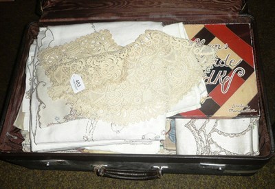 Lot 483 - A Viennese lace collar and a collection of mainly table linen including embroidered tea cloths, cut