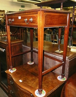 Lot 589 - An Edwardian writing table