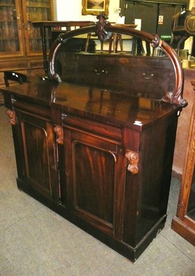 Lot 592 - Victorian chiffonier