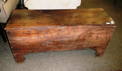 Lot 624 - Elm coffer