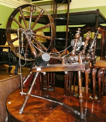 Lot 670 - 19th century spinning wheel