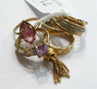 Lot 71 - A 9 carat ring and seven other dress rings
