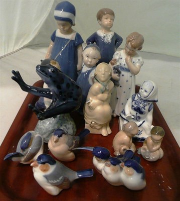 Lot 134 - A tray of Royal Copenhagen figures and animal subjects