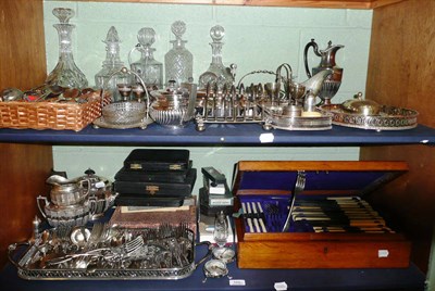 Lot 166 - Quantity of plated wares on two shelves