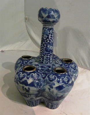 Lot 186 - Chinese tulip vase (cracked)