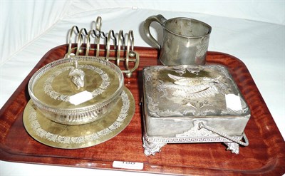 Lot 188 - Silver plated sardine dish, toast rack and glass butter dish with stand and a pewter tankard...