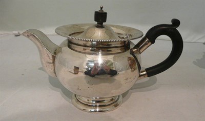 Lot 322 - Silver teapot, London 1919, maker Goldsmiths and Silversmiths Company