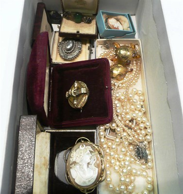 Lot 452 - Two cameo brooches, three other brooches, simulated pearls and a lady's wristwatch, etc