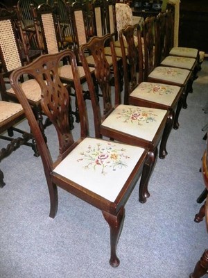 Lot 576 - Six chairs