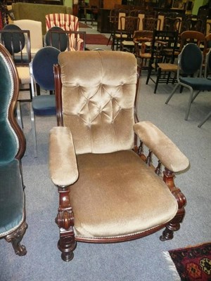 Lot 587 - Victorian salon chair