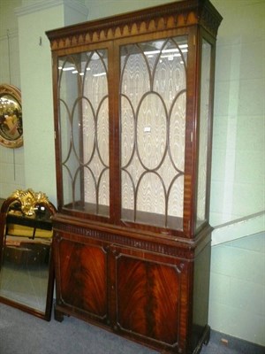 Lot 623 - Mahogany bookcase