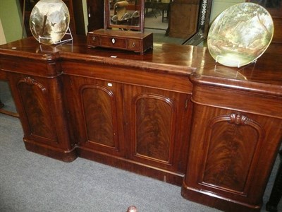 Lot 632 - Victorian mahogany sideboard and keys