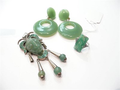 Lot 70 - A jade ring, assorted earrings, etc