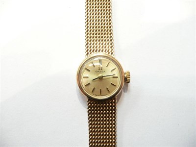Lot 78 - A 9ct lady's Omega watch